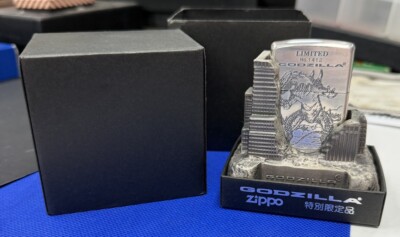 ZIPPO 1997 GODZILLA LIMITED EDITION JAPAN ISSUE 3D LIGHTER UNFIRED IN BOX Q902-image