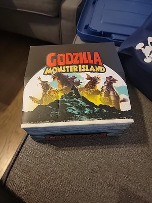 Godzilla TOHO Monster Island Action Figure  Minis Blind Box [12 Packs]-image