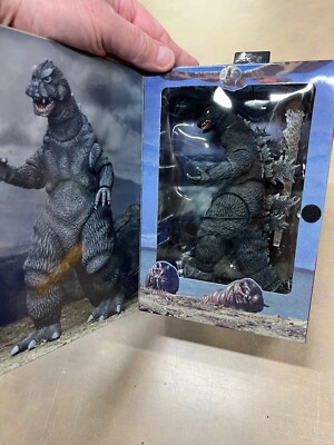 Mothra vs Godzilla 1964 Deluxe 12
