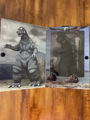 Mothra vs Godzilla 1964 Deluxe 12