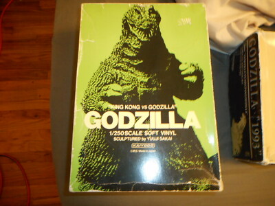Godzilla 1/250 Scale Soft Vinyl Limited  Model (just Box) VG condition-image