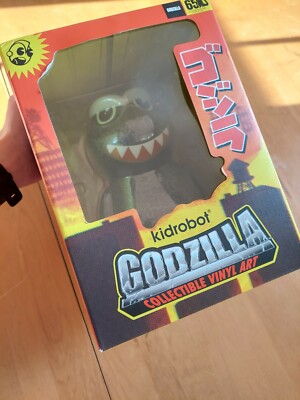 Kidrobot Godzilla Collectible Vinyl Box 1954 8 in Figure GID Glow Crackle READ-image