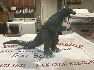 Bandai Memorial Box Godzilla Jr  2002 Vinyl Figure-image