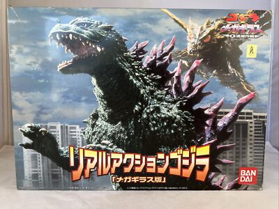 2000 Bandai Real Action GODZILLA vs Megaguirus figure kit NEW IN BOX-image