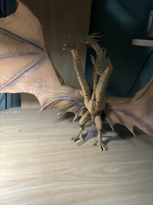 S.H. MonsterArts - King Ghidorah 2019 (Original Release) Has Boxing And Stand￼-image