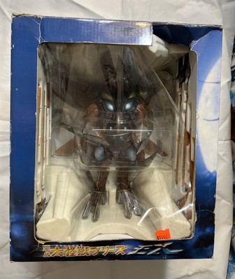 X-PLUS IRIS 10” LARGE MONSTER SERIES Gamera Godzilla Complete Box-image
