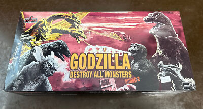 Mezco 5 Points Godzilla Destroy Monsters Round 2 Set King Ghidorah Milla Baragon-image
