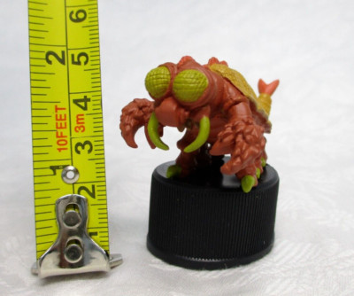 Godzilla MEGANURON Bottle Cap mini Figure Collectable Toho Tsuburaya larvae-image