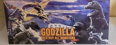 Mezco Toyz 5 Points Godzilla Destroy All Monsters Round 1 Box Set Brand New-image